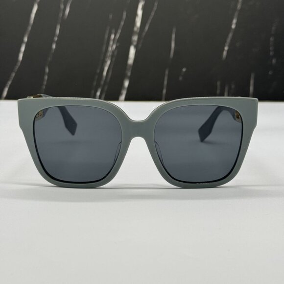 NEW FE40063F 20A FENDI GREY WOMEN FENDI SUNGLASSES main image 9